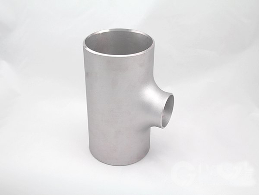 Accesorios de soldadura con conexión soldada de tipo trasero con protección contra el óleo de oxidación